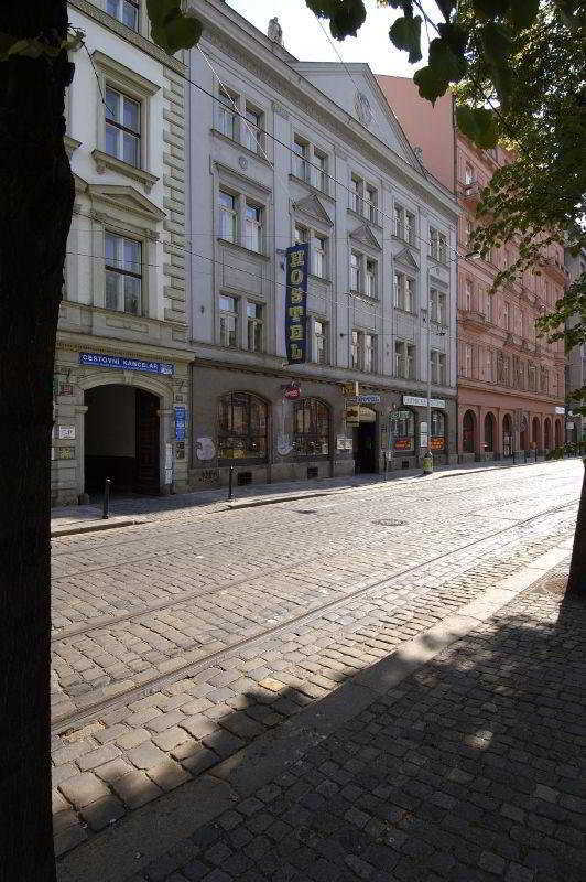 Hostel Junior Praag Buitenkant foto